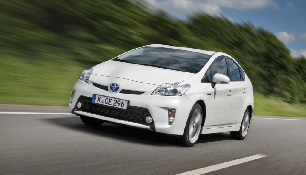 Toyota-Prius-2012-Front