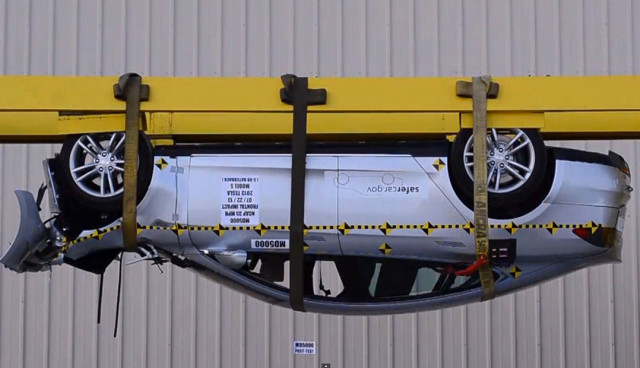Tesla-Model-S-Crashtest,-Sicherheit