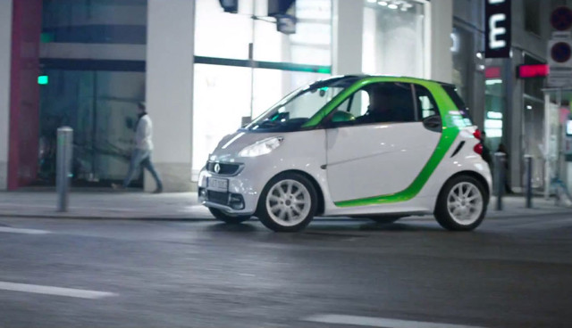 smart-fortwo-electric-drive-Video