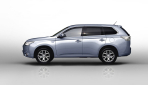 Mitsubishi-Outlander-PHEV-Elektro-Gelaendewagen-Seite