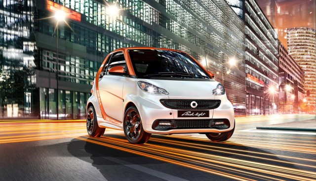 smart-fortwo-Edition-Flashlight1