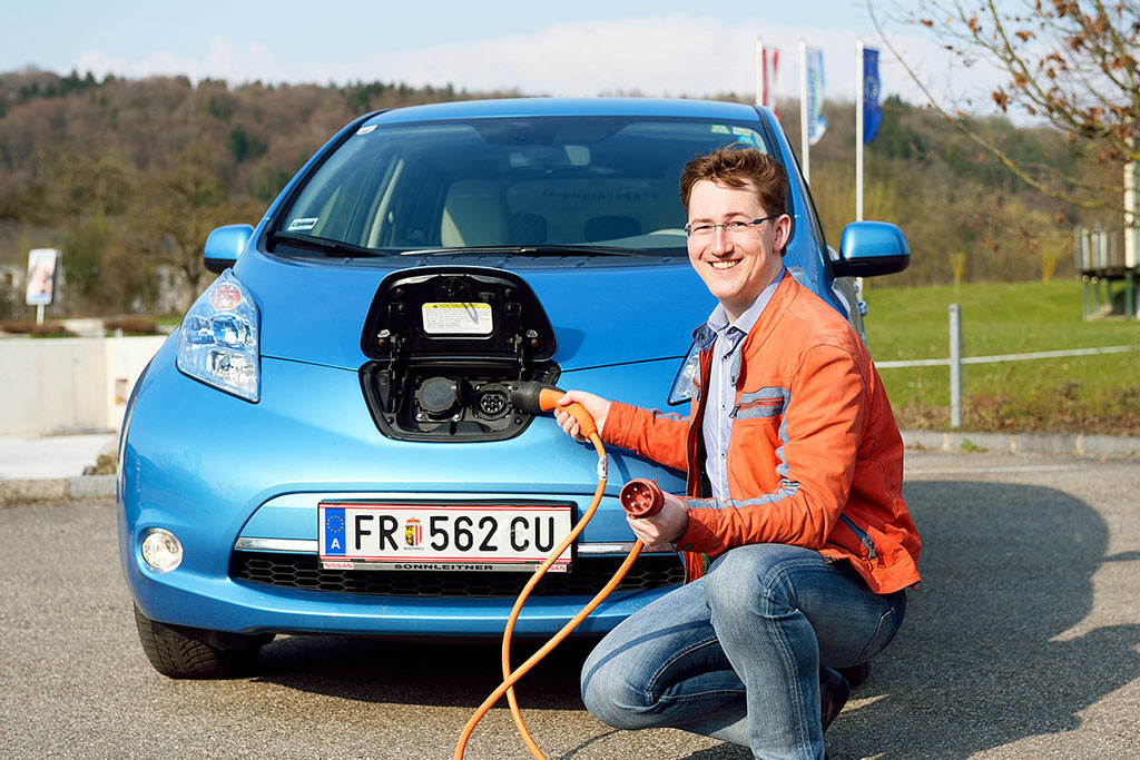 Kreisel-Electric-stellt-22-kW-On-Board-Ladegeraet-Nissan-LEAF-33