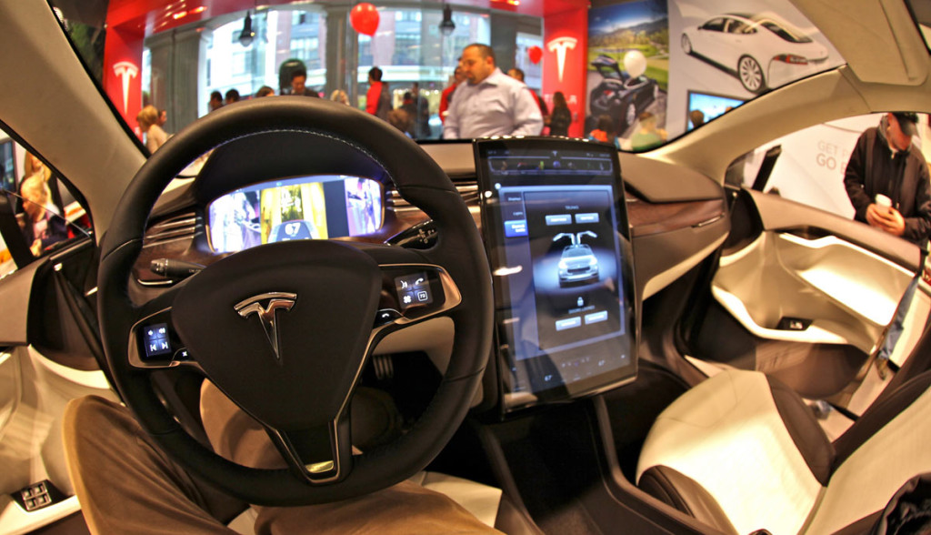 Tesla-Model-S-Hacker