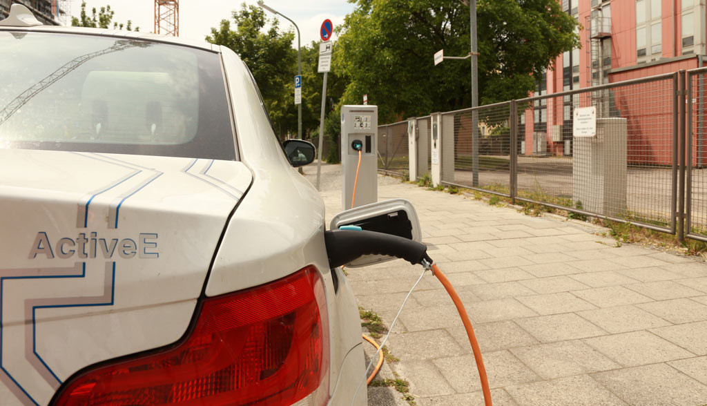 elektroauto-ladestation-parkverbot