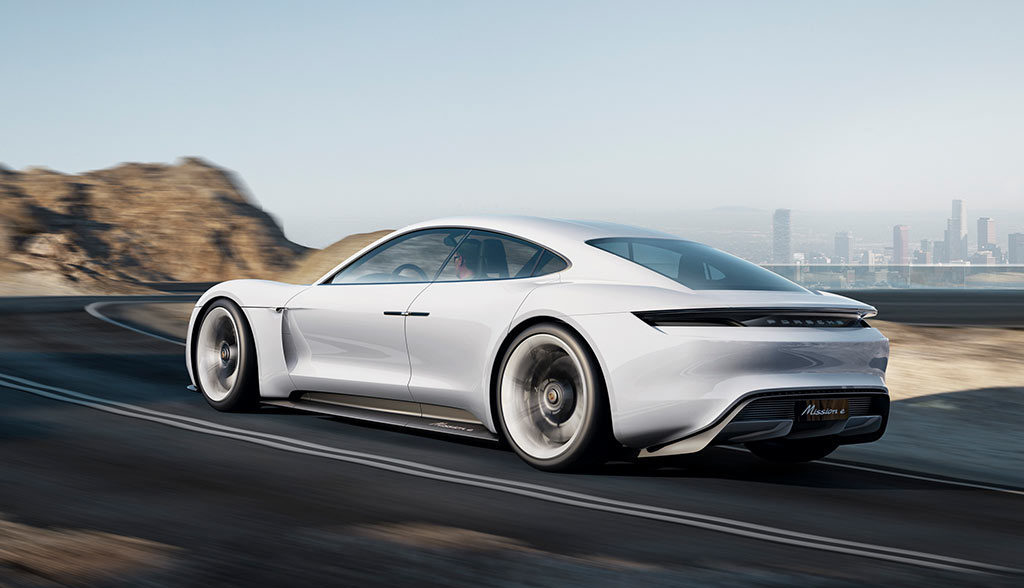 Porsche-Mission-E-Zweituerer-114
