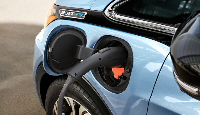 Tesla-Model-3-Chevrolet-Bolt