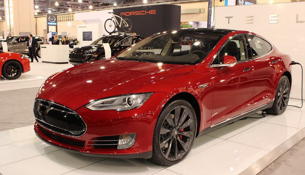 Tesla-Porsche-Elektroauto-Leistung