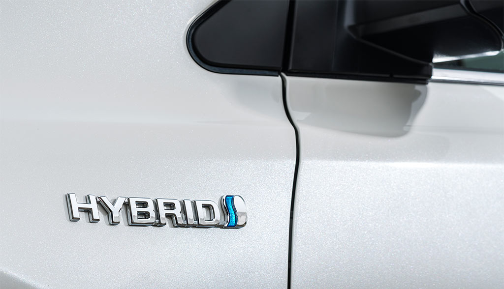 toyota-jede-dritte-auslieferung-ein-hybridauto