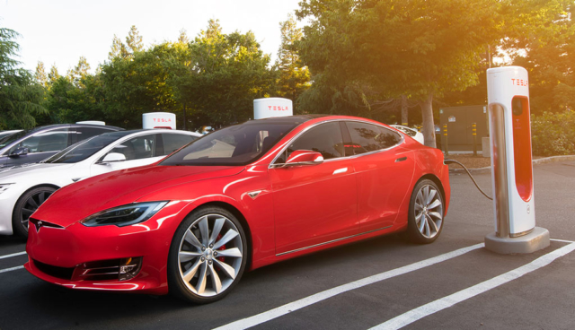 tesla-supecharger-kosten-gebuehr-kostenlos