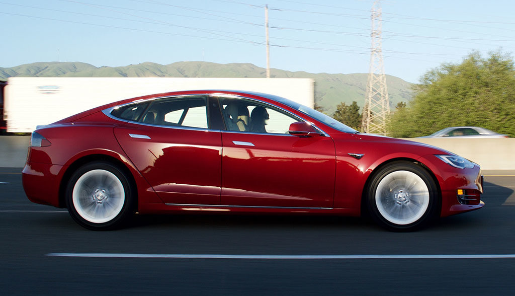 Studie-Tesla-BMW-Innovation-Elektroauto