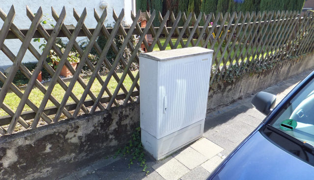 Telekom-Elektroauto-Ladestation-Kabelverzweiger