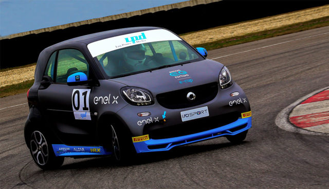 Smart-EQ-Fortwo-E-Cup-6