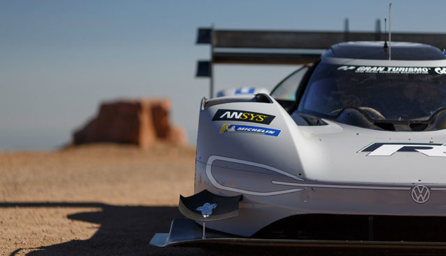 Schnellladesystem-VW-I.D.-R-Pikes-Peak