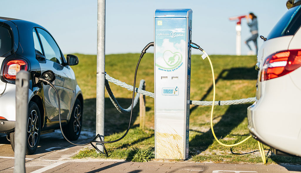 Elekroauto-Parkhere-Ladestation