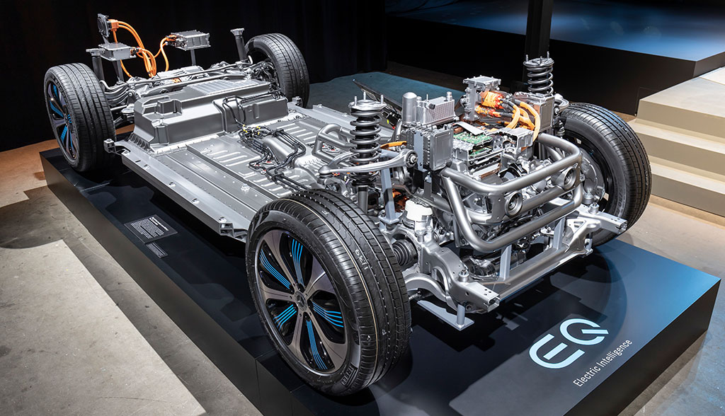 Mercedes-Benz-EQC-Sicherheit—Antrieb