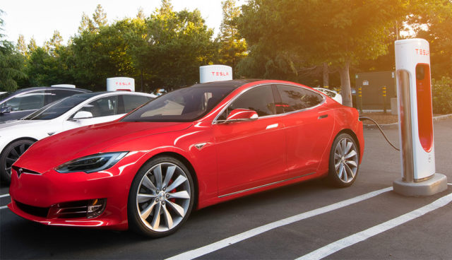 Tesla-Supercharger-Parkgebuehr-Blockiergebuehr