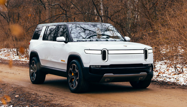 Rivian-R1T-weiss