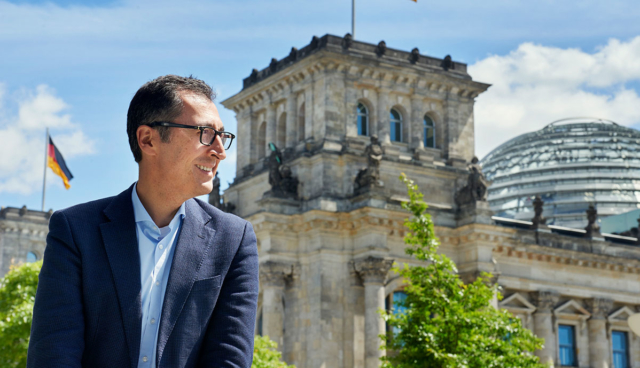 Cem_Oezdemir
