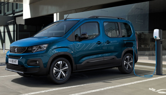 Peugeot-e-Rifter-2021-3