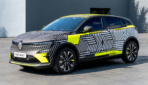 Renault Megane E-TECH Electric getarnt-2021-5