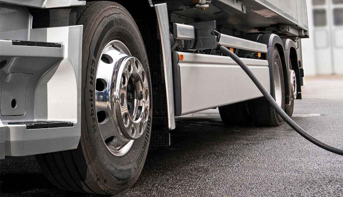 Mercedes-eActros-Ladeanschluss