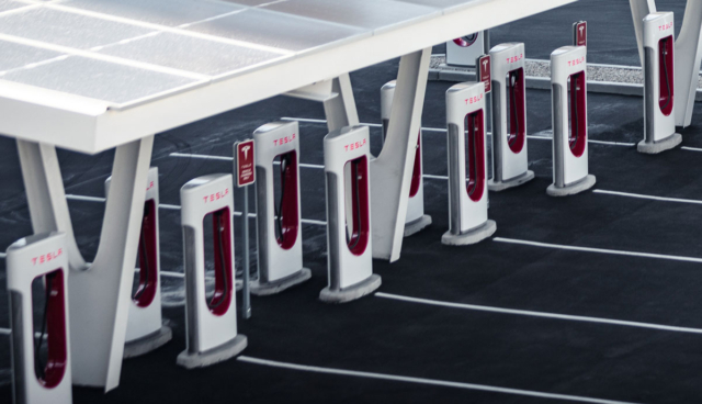 Tesla-Supercharger_11