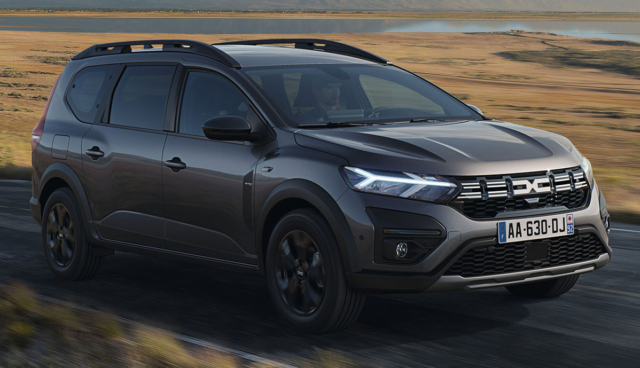 Dacia-Jogger-Hybrid-140-2022-6