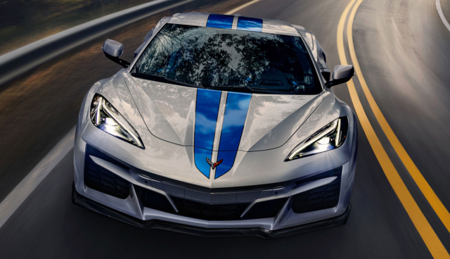 Chevrolet Corvette E-Ray-2023-5