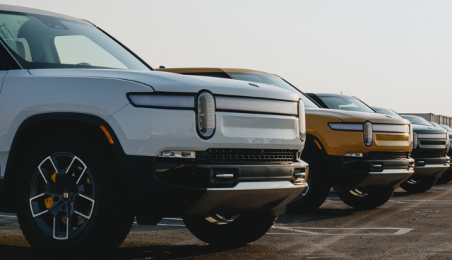 Rivian-R1S