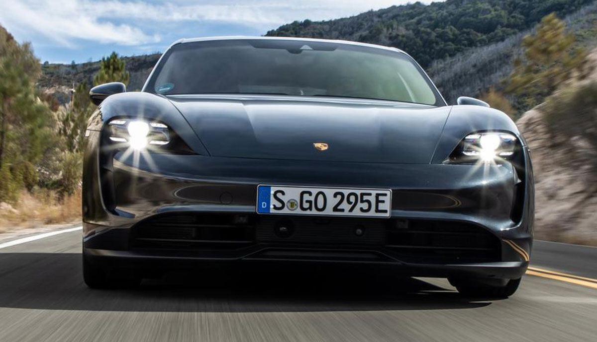 Porsche-Taycan-4s