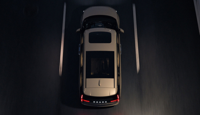 Volvo-EM90-Van-Teaser