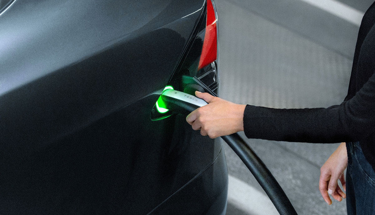 Tesla-Charging_07