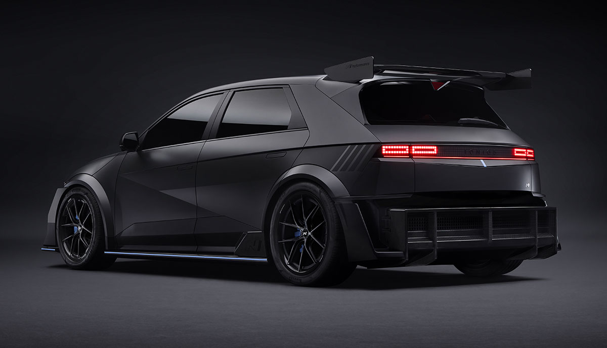 hyundai-npx1-concept-model-at-tokyo-auto-salon-2024-rear