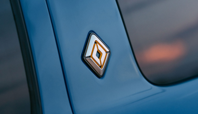 Rivian-R1S-Emblem