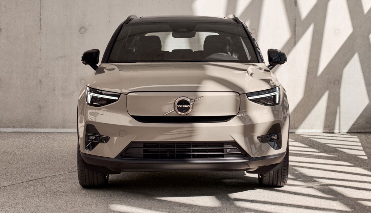 Volvo_EX40