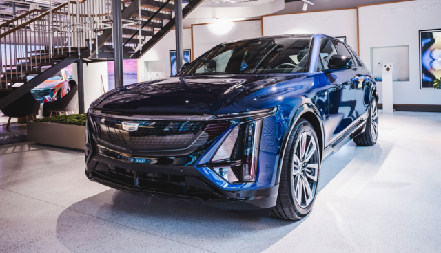 2024-Cadillac-LYRIQ