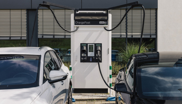 Ads-Tec-ChargePost