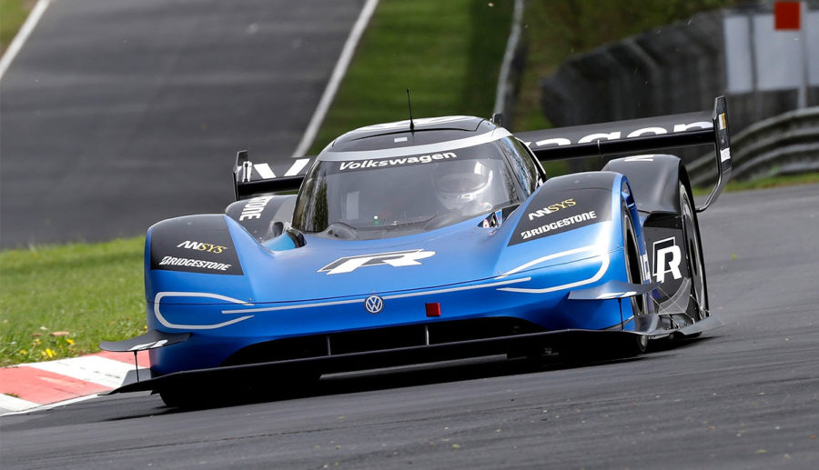 VW ID. R absolviert erste Testfahrt für Nordschleifen-Rundenrekord